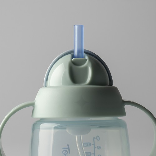 Tommee Tippee Неразливаща се чаша с мека сламка и дръжки 240 мл - зелена