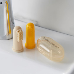 Matchstick Monkey Силиконов напръстник с четка за зъби BioCote® - Yellow & Beige
