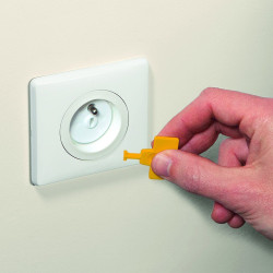 Safety 1st Socket Protectors предпазни капачки за контакти - 12 бр.