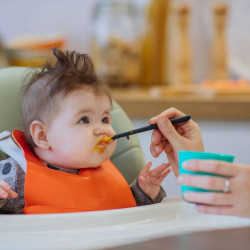 Tommee Tippee Комплект от 4 броя Термосензорни лъжици с удължени дръжки, 4м+