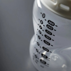 Tommee Tippee Комплект шишета за хранене Natural Start самостерилизиращи 2бр. х 260 мл, 0м+