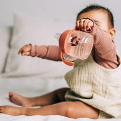 Tommee Tippee Неразливаща се чаша с мек накрайник и дръжки SoftSpout 150 мл, оранжева/лисиче, 4м+