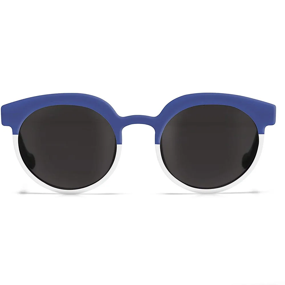 https://www.roshko.bg/media/catalog/product/cache/1/image/9df78eab33525d08d6e5fb8d27136e95/0/0/Chicco детски слънчеви очила 4 г+ за момче 2.webp