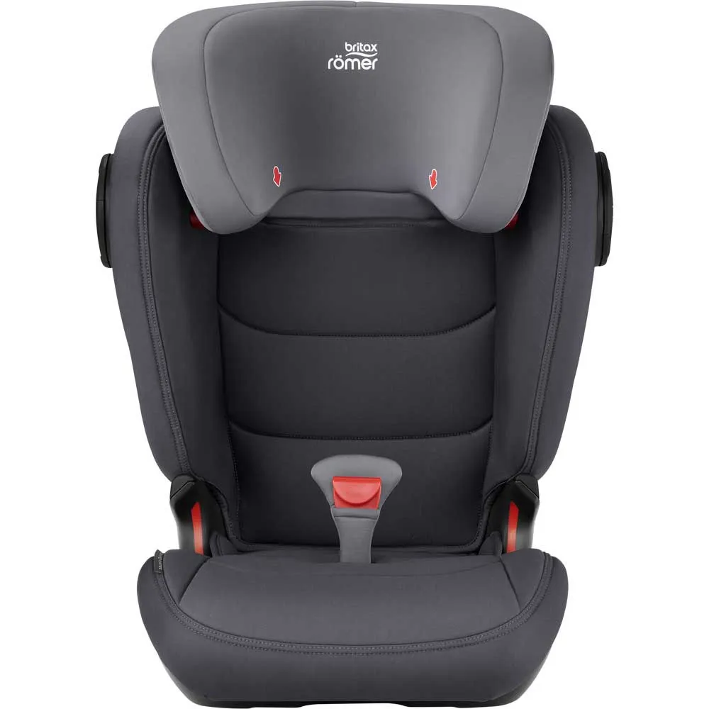 https://www.roshko.bg/media/catalog/product/cache/1/image/9df78eab33525d08d6e5fb8d27136e95/0/2/Britax стол за кола KIDFIX III M - Storm Grey 2.webp