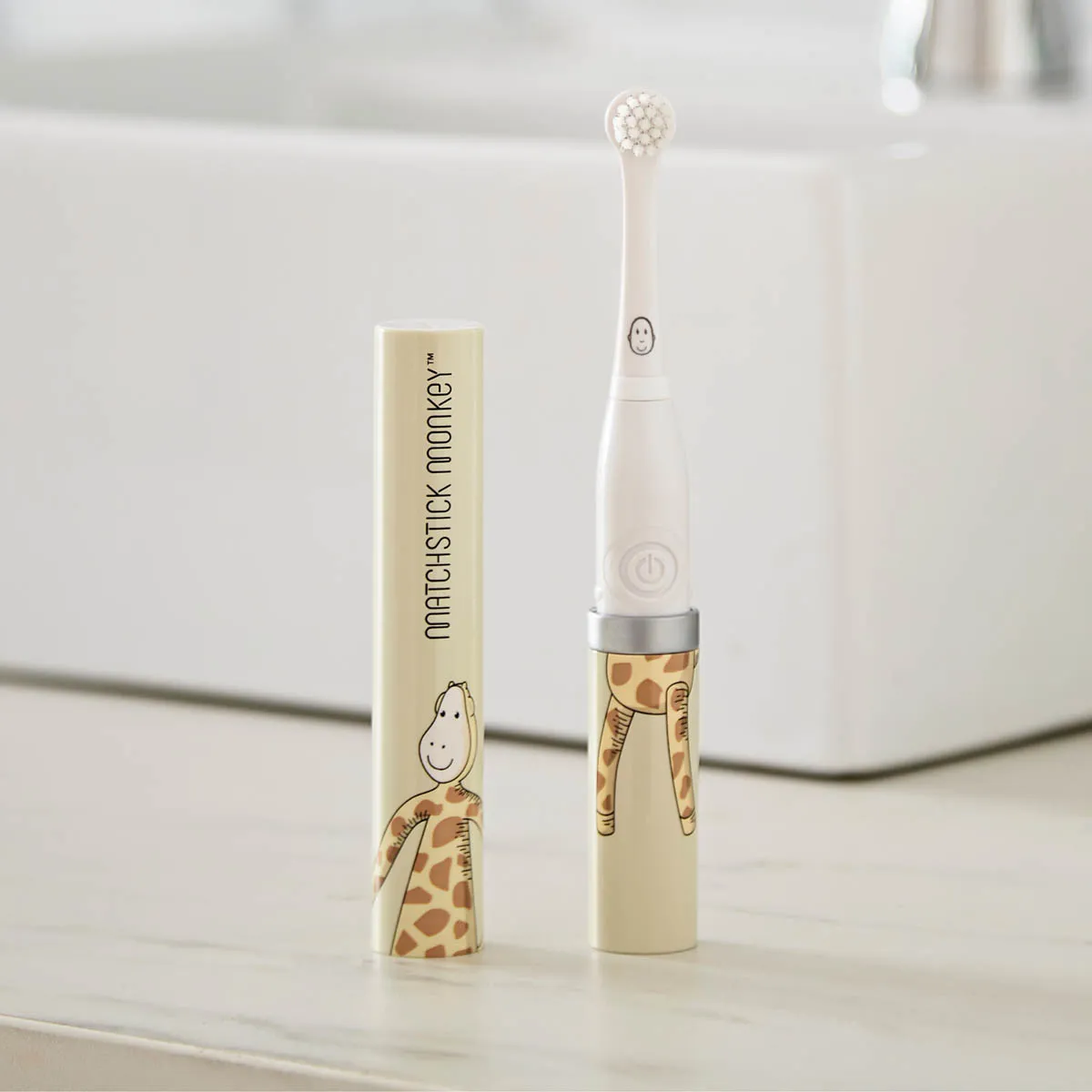 https://www.roshko.bg/media/catalog/product/cache/1/image/9df78eab33525d08d6e5fb8d27136e95/0/5/Matchstick Monkey сонична четка за зъби с антимикробна защита Giraffe.webp