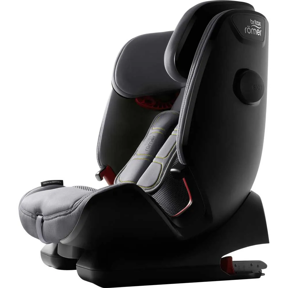 https://www.roshko.bg/media/catalog/product/cache/1/image/9df78eab33525d08d6e5fb8d27136e95/0/7/Britax стол за кола Advansafix IV R (9-36 кг) - Air Silver 3.webp
