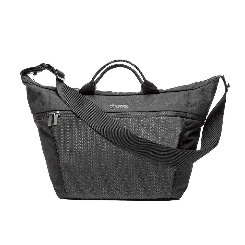 https://www.roshko.bg/media/catalog/product/cache/1/image/9df78eab33525d08d6e5fb8d27136e95/1/-/Doona™ чанта за столче за кола Doona - Nitro Black.webp