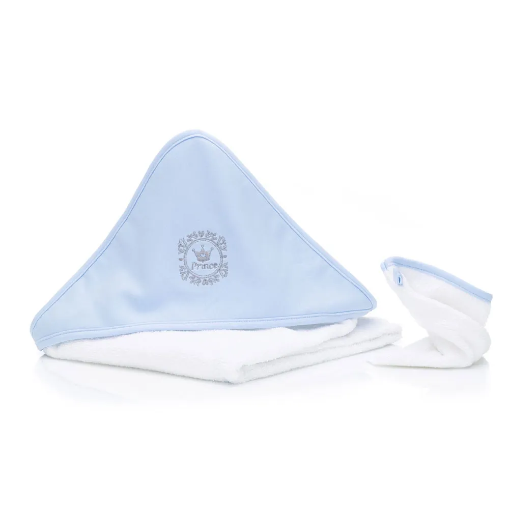https://www.roshko.bg/media/catalog/product/cache/1/image/9df78eab33525d08d6e5fb8d27136e95/1/0/Fillikid Bath Set комплект бебешка хавлия с качулка (100x100 см) и хавлиена ръкавица (24x20 см) - Prince.webp