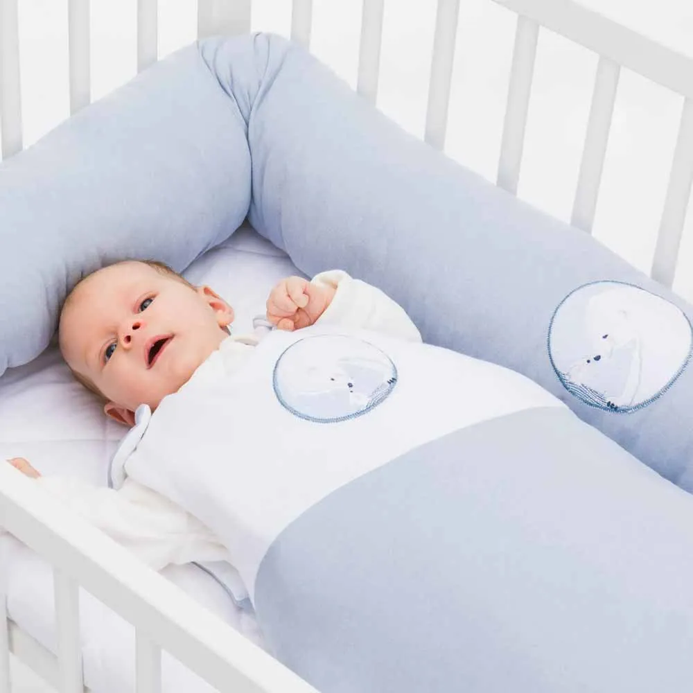 https://www.roshko.bg/media/catalog/product/cache/1/image/9df78eab33525d08d6e5fb8d27136e95/1/0/obikolnik-za-bebeshka-koshara-fillikid-polar-bear-blue 2.webp