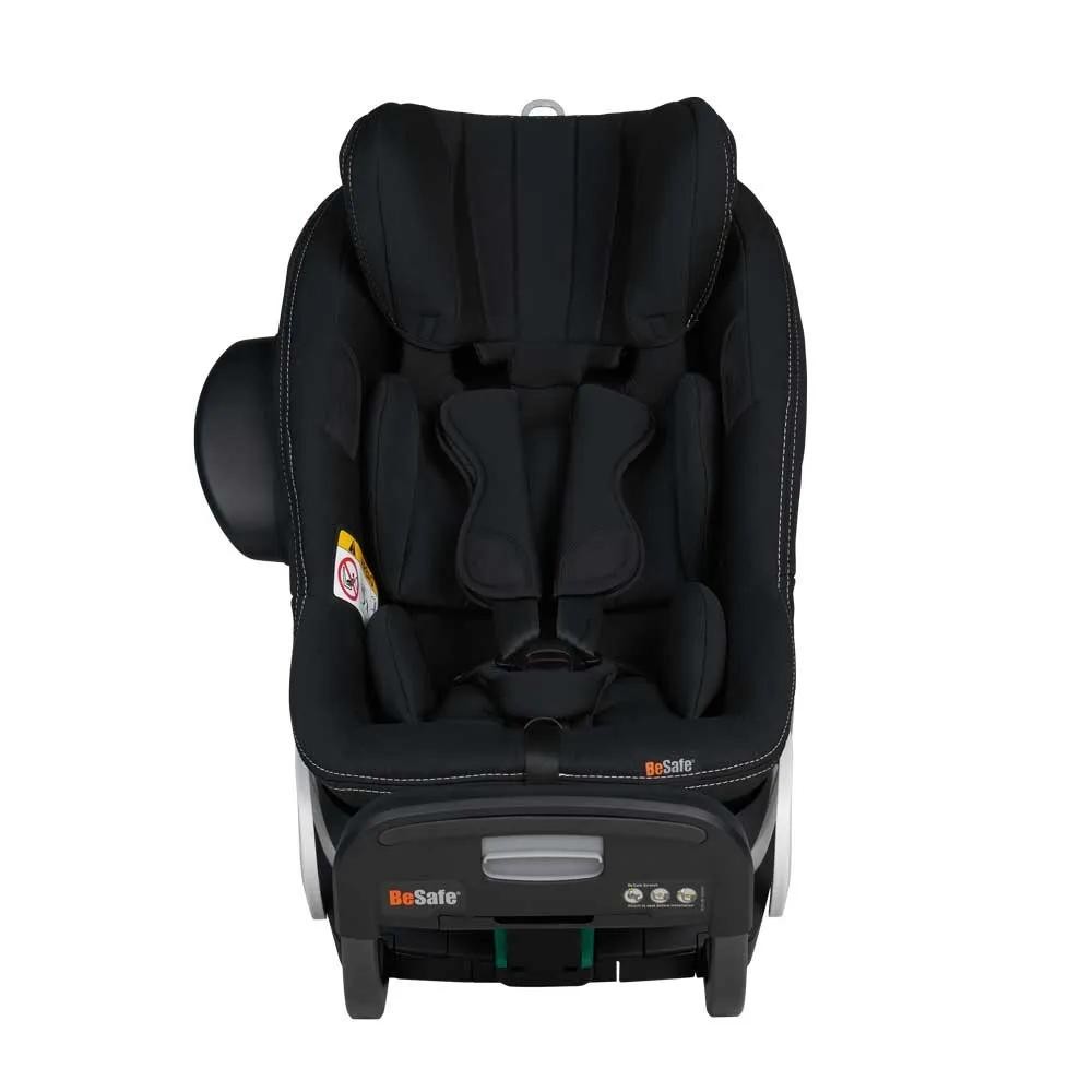 https://www.roshko.bg/media/catalog/product/cache/1/image/9df78eab33525d08d6e5fb8d27136e95/1/1/BeSafe Stretch стол за кола - Premium Car Interior Black 5.webp