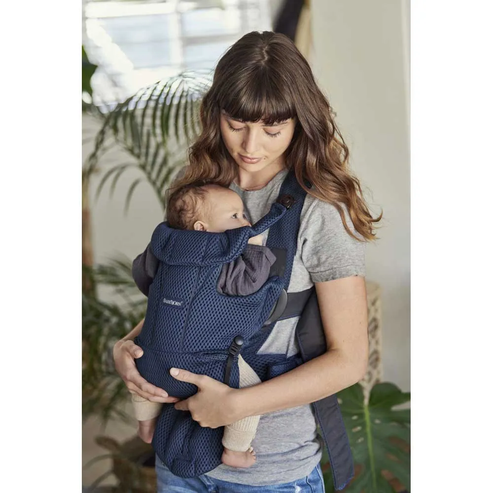 https://www.roshko.bg/media/catalog/product/cache/1/image/9df78eab33525d08d6e5fb8d27136e95/1/4/BabyBjörn Move ергономична раница за новородено-Navy Blue, 3D Mesh 2.webp