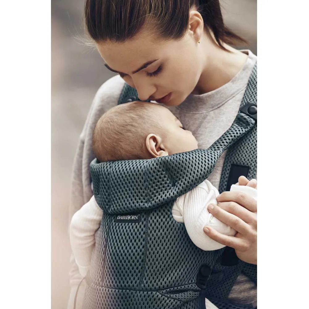 https://www.roshko.bg/media/catalog/product/cache/1/image/9df78eab33525d08d6e5fb8d27136e95/1/4/BabyBjörn Move ергономична раница за новородено-Sage Green, 3D Mesh 2.webp