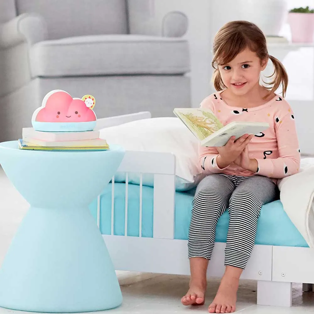 https://www.roshko.bg/media/catalog/product/cache/1/image/9df78eab33525d08d6e5fb8d27136e95/1/8/Skip Hop Dream & Shine Sleep Trainer треньор на съня - облаче 4.webp