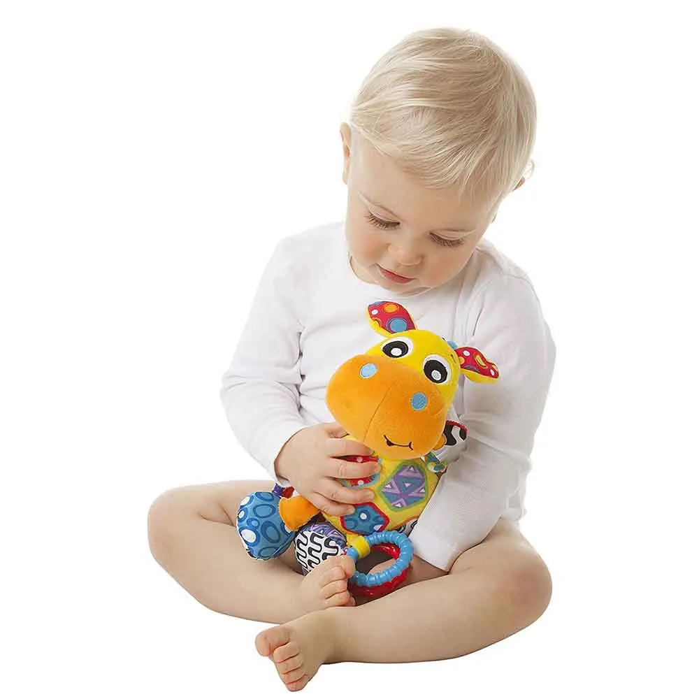 https://www.roshko.bg/media/catalog/product/cache/1/image/9df78eab33525d08d6e5fb8d27136e95/1/_/Playgro Activity Friend Jerry Giraffe - играчка за количка активен жираф .webp