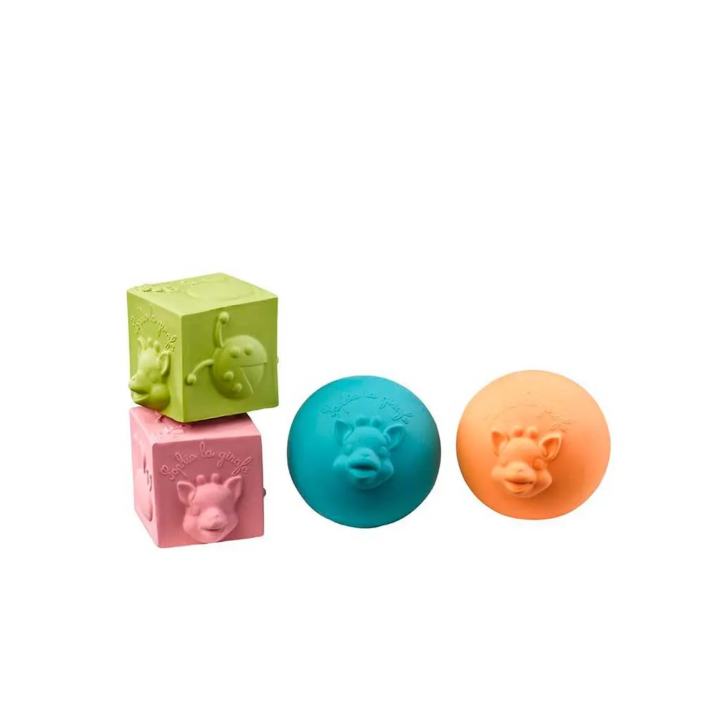 https://www.roshko.bg/media/catalog/product/cache/1/image/9df78eab33525d08d6e5fb8d27136e95/2/2/Sophie La Girafe комплект каучукови кубчета и топчета So Pure 220119 2.webp