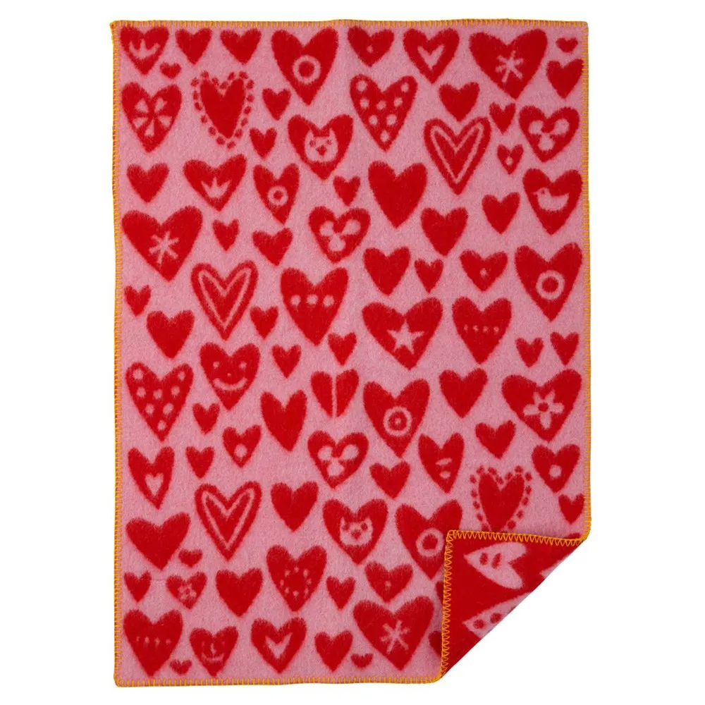 https://www.roshko.bg/media/catalog/product/cache/1/image/9df78eab33525d08d6e5fb8d27136e95/2/4/Klippan Вълнено одеяло Baby Heart Pink 65x90.webp