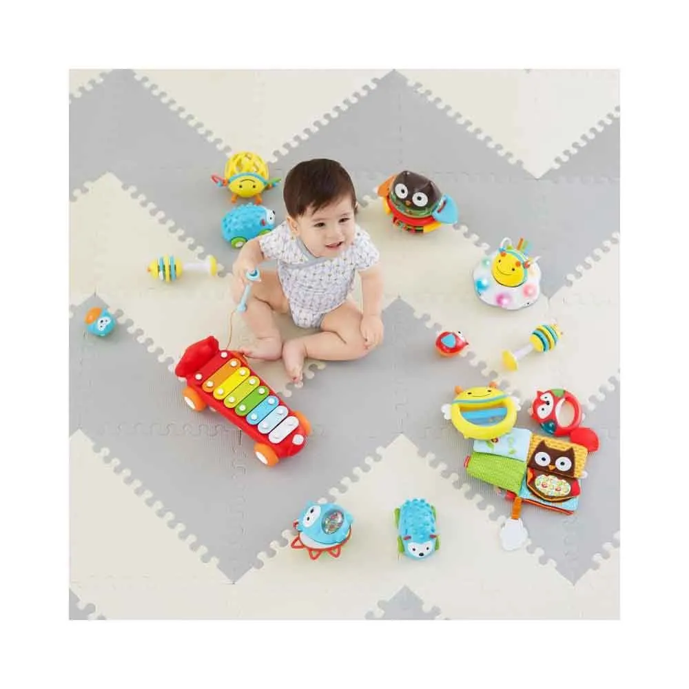 https://www.roshko.bg/media/catalog/product/cache/1/image/9df78eab33525d08d6e5fb8d27136e95/3/0/Skip Hop Explore & More Follow-Bee Crawl Toy интрактивна играчка за пълзене 13.webp