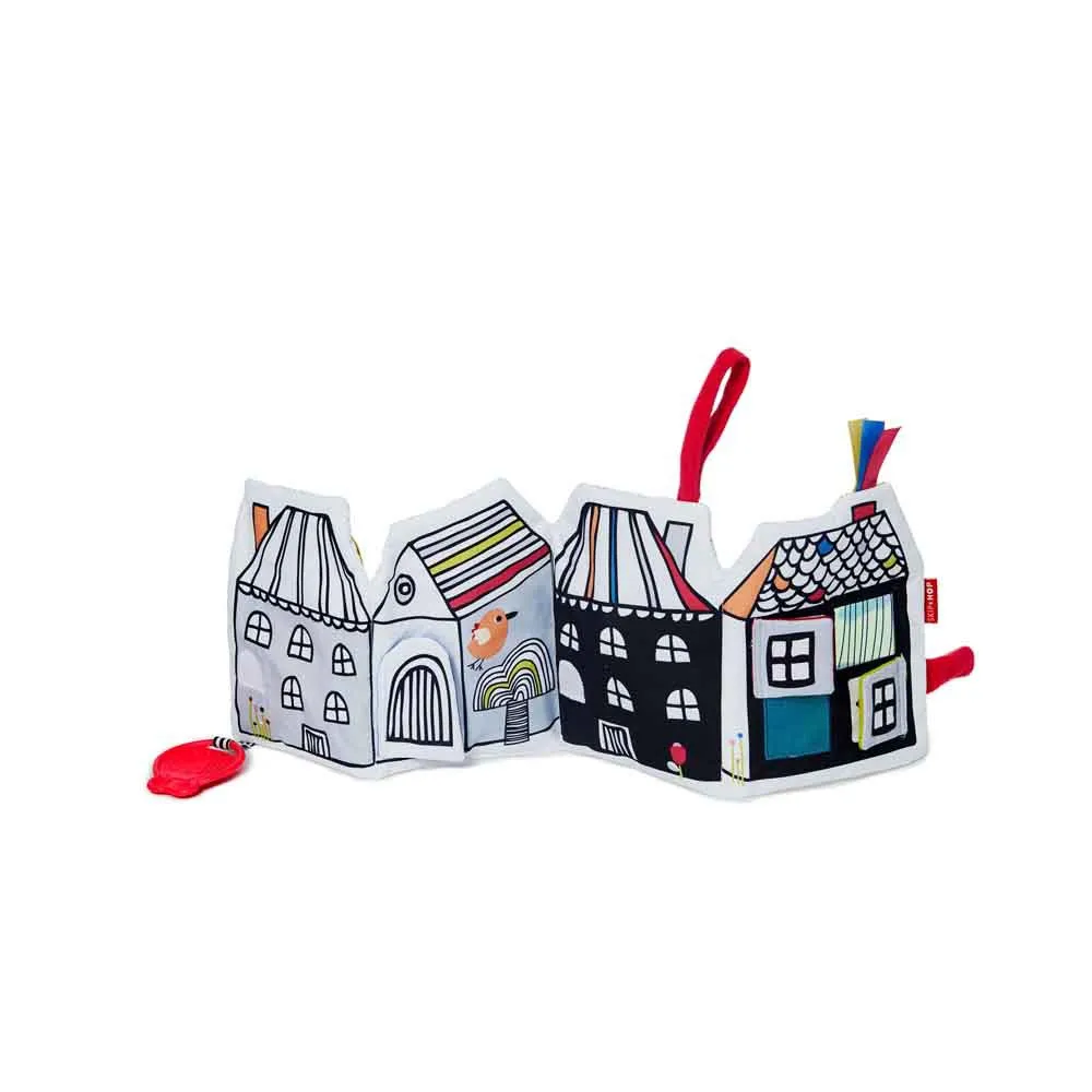 https://www.roshko.bg/media/catalog/product/cache/1/image/9df78eab33525d08d6e5fb8d27136e95/3/0/Skip Hop Vibrant Village Peek & Play Activity Book мека книжка Веселото село 6.webp