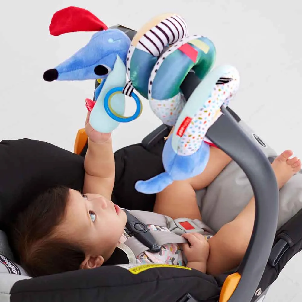 https://www.roshko.bg/media/catalog/product/cache/1/image/9df78eab33525d08d6e5fb8d27136e95/3/0/ за количка музикална спирала Vibrant Village Musical Spiral Toy Skip Hop 2.webp