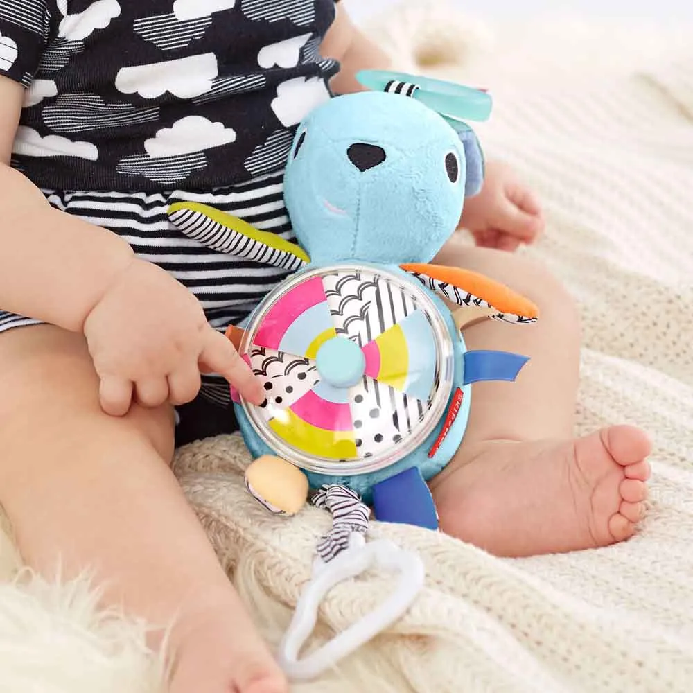 https://www.roshko.bg/media/catalog/product/cache/1/image/9df78eab33525d08d6e5fb8d27136e95/3/0/ зайче - Skip Hop Vibrant Village Pull & Spin Activity 4.webp
