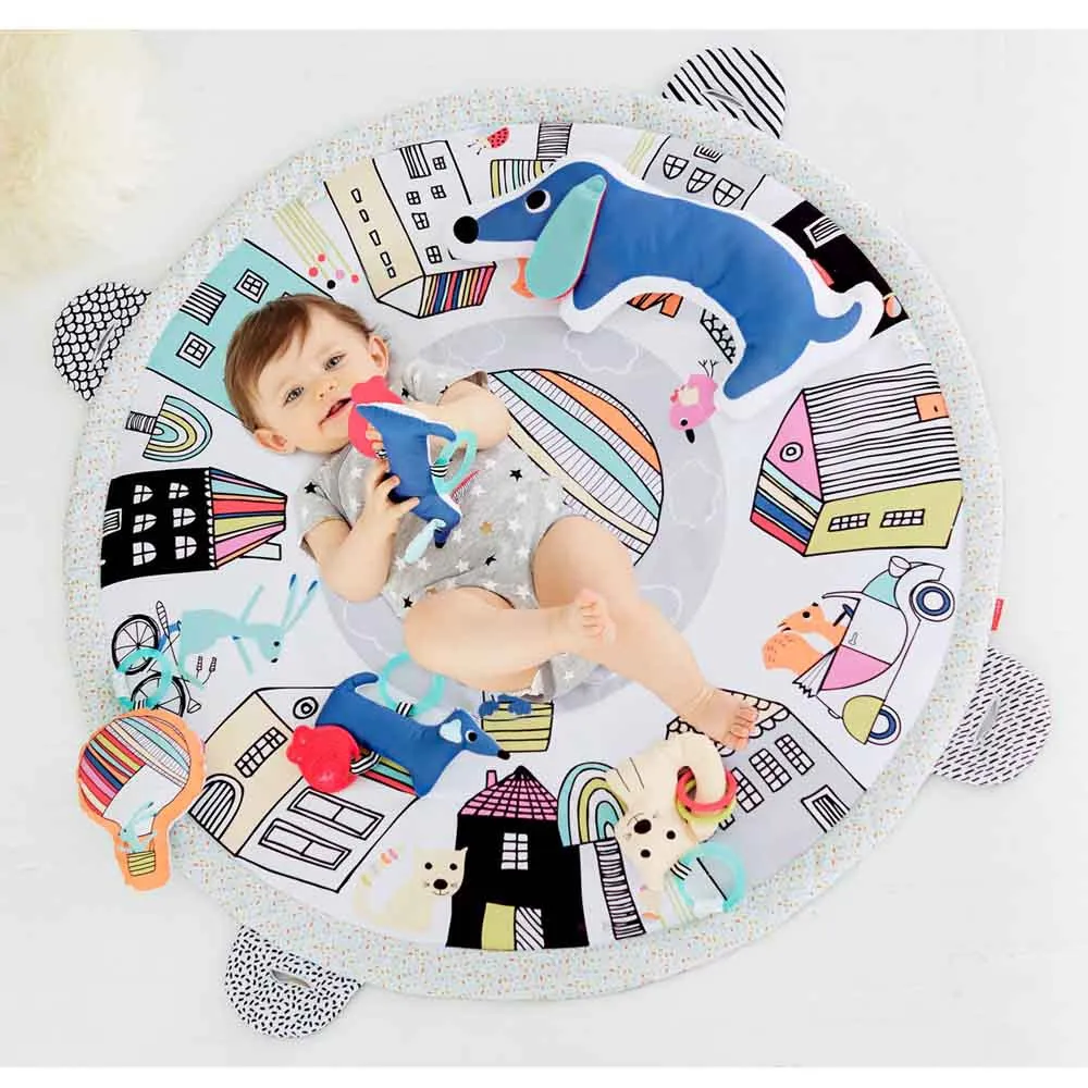 https://www.roshko.bg/media/catalog/product/cache/1/image/9df78eab33525d08d6e5fb8d27136e95/3/0/ гимнастика весело село със светлини Skip Hop Vibrant Village Smart Lights Activity Gym 307250 3.webp