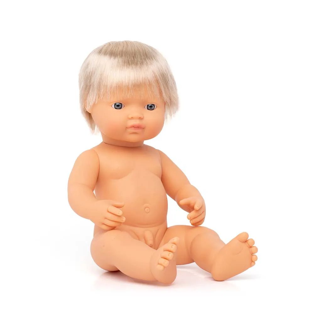 https://www.roshko.bg/media/catalog/product/cache/1/image/9df78eab33525d08d6e5fb8d27136e95/3/1/Miniland Baby кукла момченце 38 см със зелена жилетка 2.webp