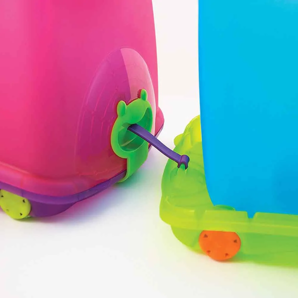 https://www.roshko.bg/media/catalog/product/cache/1/image/9df78eab33525d08d6e5fb8d27136e95/3/_/Trunki ToyBox кутия за играчки с колелца 5.webp