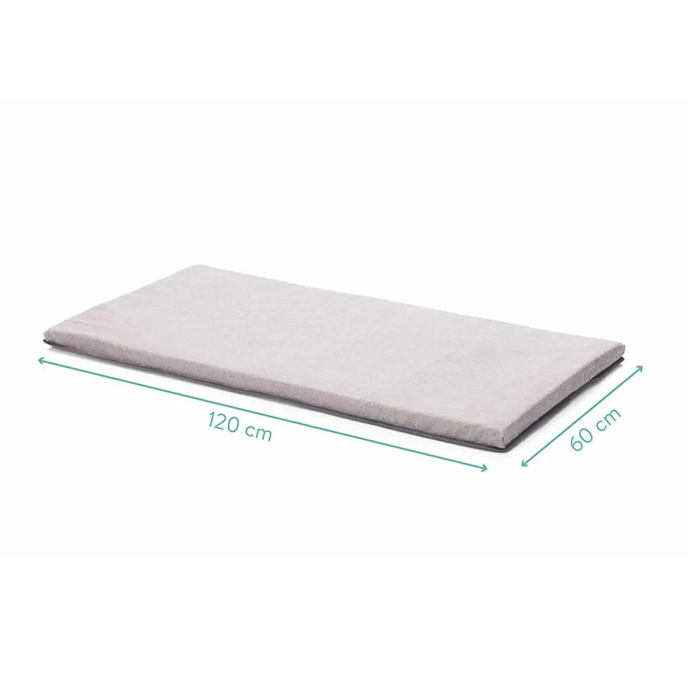 https://www.roshko.bg/media/catalog/product/cache/1/image/9df78eab33525d08d6e5fb8d27136e95/4/0/Fillikid Travel Bed сгъваема кошара с комфортен матрак - Light Grey Melange 3.webp