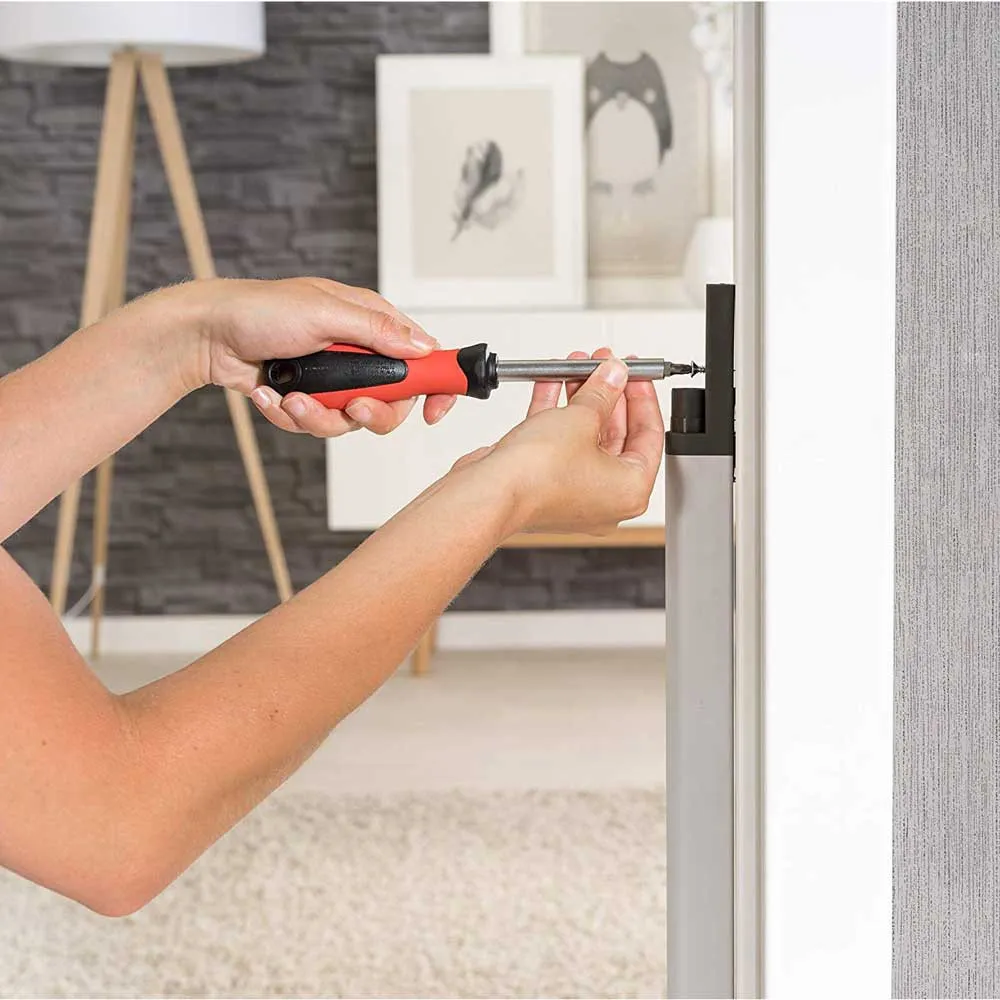 https://www.roshko.bg/media/catalog/product/cache/1/image/9df78eab33525d08d6e5fb8d27136e95/4/6/Reer EasyFix Елементи за преграда за врата ClearVision 4.webp