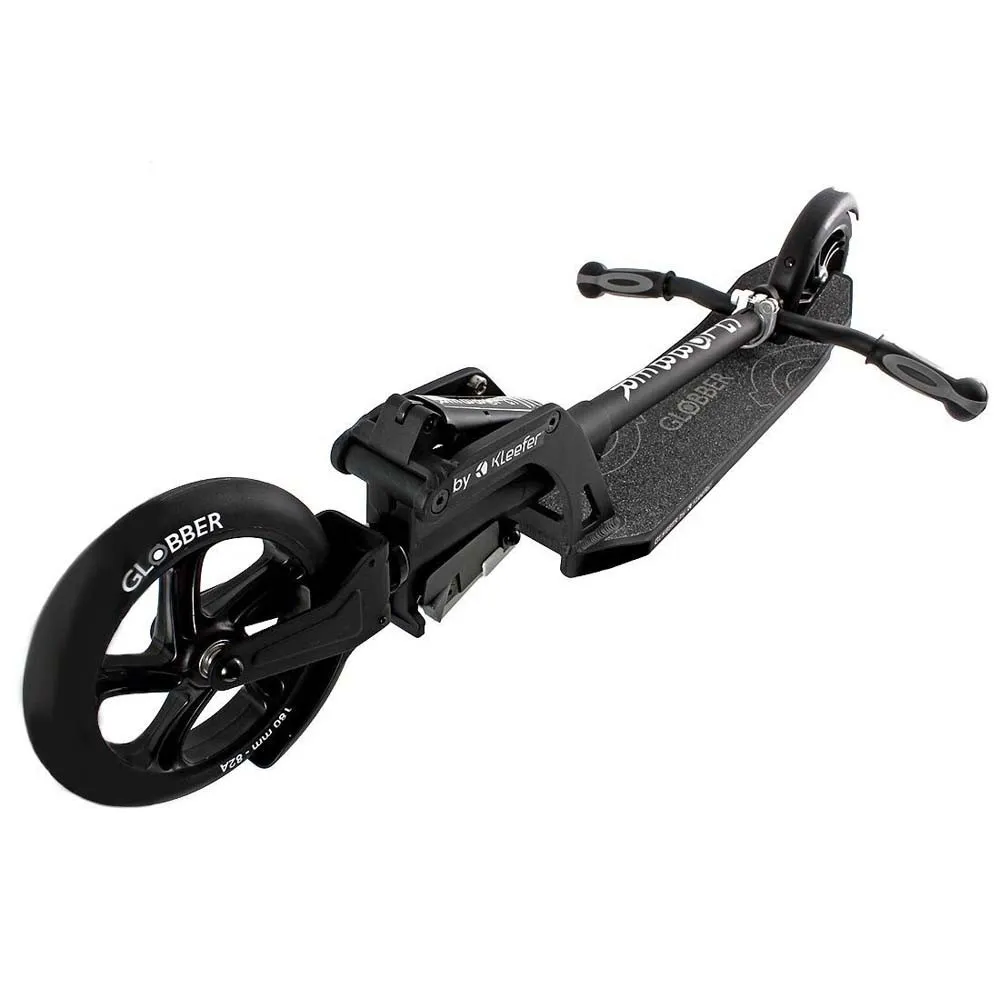 https://www.roshko.bg/media/catalog/product/cache/1/image/9df78eab33525d08d6e5fb8d27136e95/4/9/Globebr One K Action Black 498-190 тротинетка за възрастни 3.webp