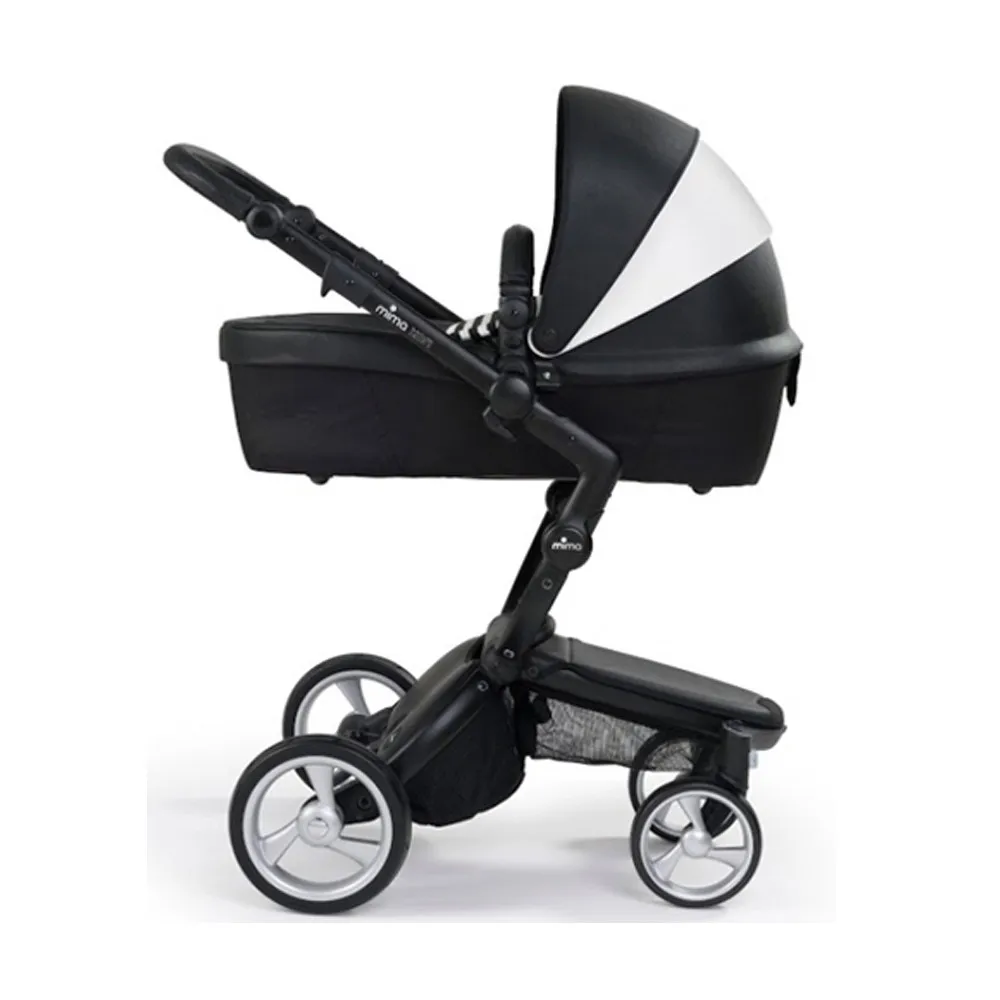 https://www.roshko.bg/media/catalog/product/cache/1/image/9df78eab33525d08d6e5fb8d27136e95/4/_/Mima Детска количка Xari Black and White 2в1.webp