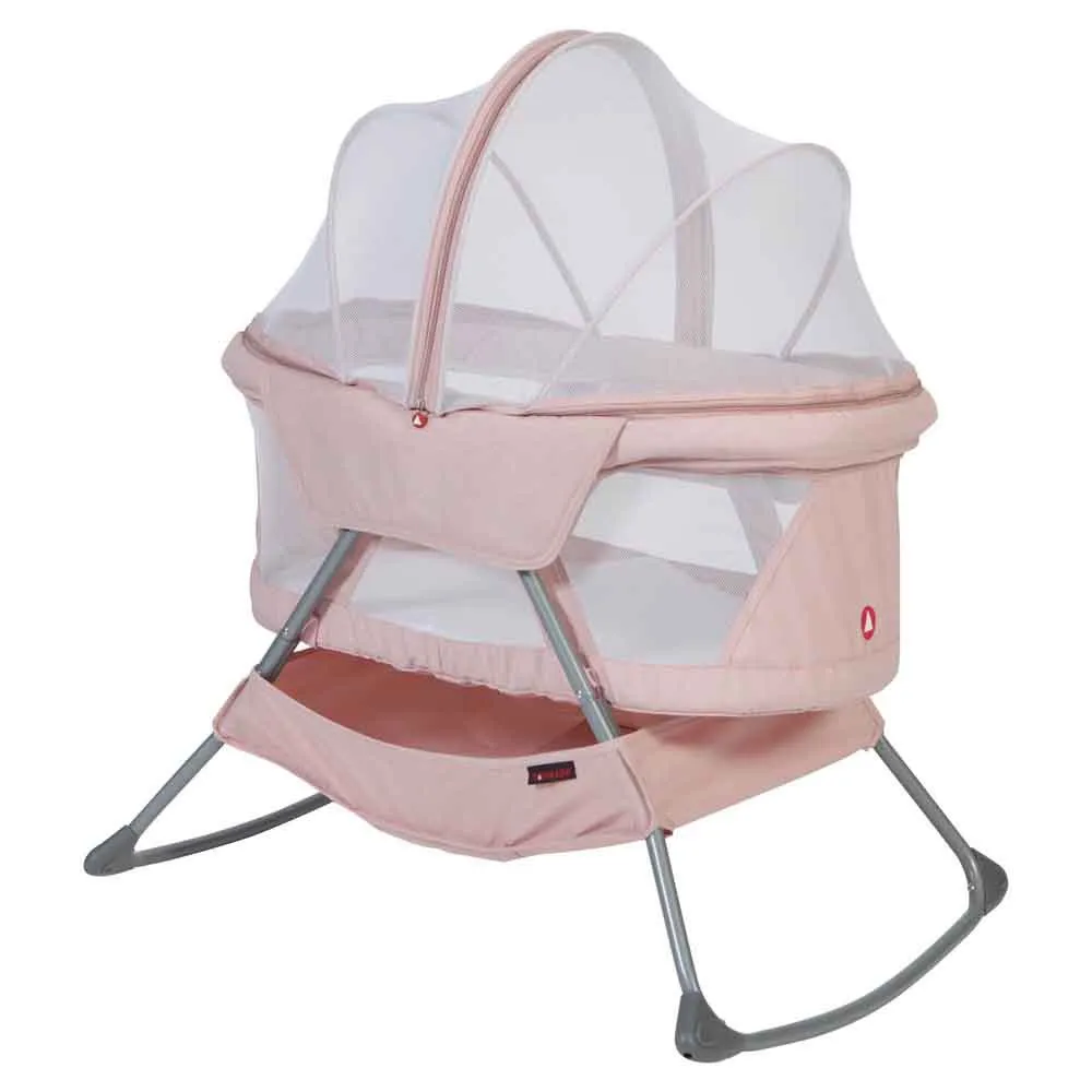 https://www.roshko.bg/media/catalog/product/cache/1/image/9df78eab33525d08d6e5fb8d27136e95/4/_/ кошара topmark Sky II Crib in Travelbag pink 3.webp