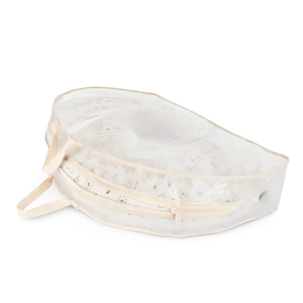 https://www.roshko.bg/media/catalog/product/cache/1/image/9df78eab33525d08d6e5fb8d27136e95/5/0/Miniland Baby naturfeeding възглавница за кърмене 2.webp