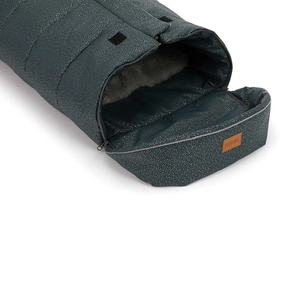 https://www.roshko.bg/media/catalog/product/cache/1/image/9df78eab33525d08d6e5fb8d27136e95/5/6/zimno-chuvalche-za-detska-kolichka-mavensi-fillikid-galaxy-grey 10.webp