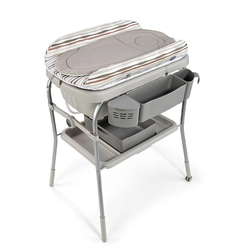 https://www.roshko.bg/media/catalog/product/cache/1/image/9df78eab33525d08d6e5fb8d27136e95/6/1/Chicco ваничка с маса за повиване Cuddle&Bubble silver.webp