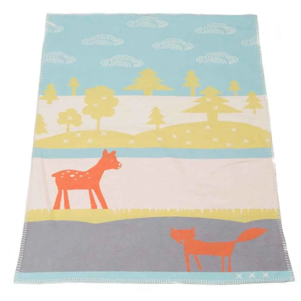 https://www.roshko.bg/media/catalog/product/cache/1/image/9df78eab33525d08d6e5fb8d27136e95/6/5/David Fussenegger Lena Deer and Hund - памучно одеяло "еленче и лисица" 75 x 100 см.webp