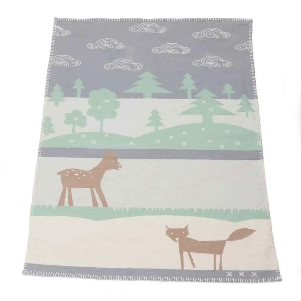 https://www.roshko.bg/media/catalog/product/cache/1/image/9df78eab33525d08d6e5fb8d27136e95/6/5/David Fussenegger Lena Deer and Hund - памучно одеяло "еленче и лисица" 75 x 100 см сиво.webp