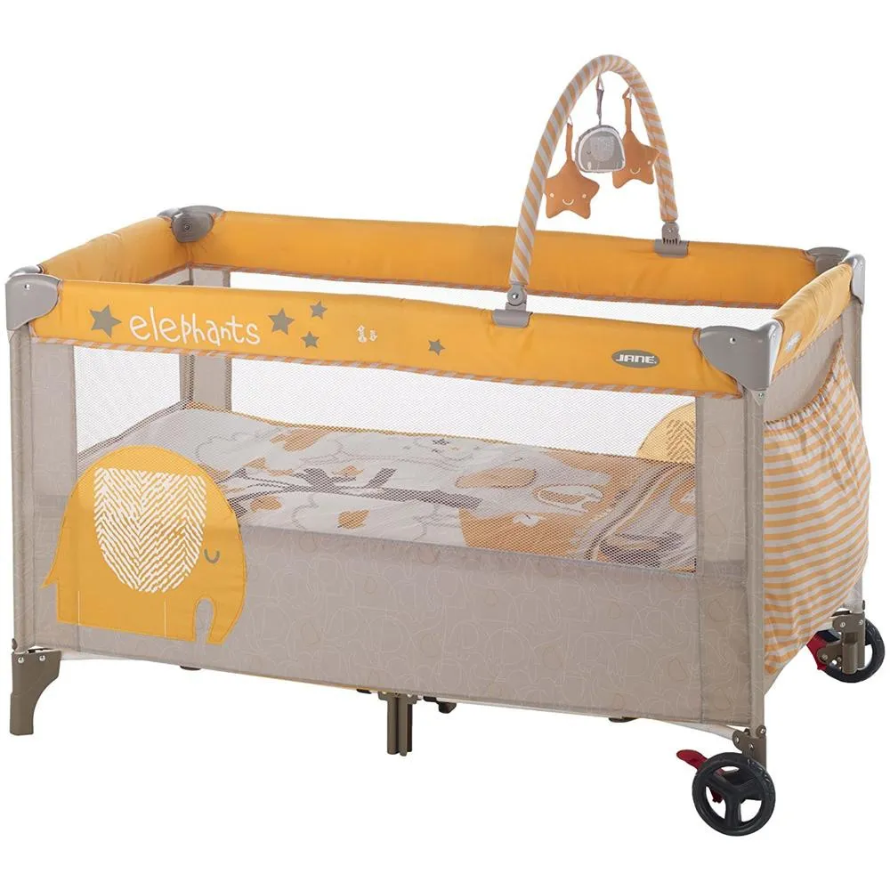https://www.roshko.bg/media/catalog/product/cache/1/image/9df78eab33525d08d6e5fb8d27136e95/6/8/Jane Кошара на две нива с играчки S39 2017.webp