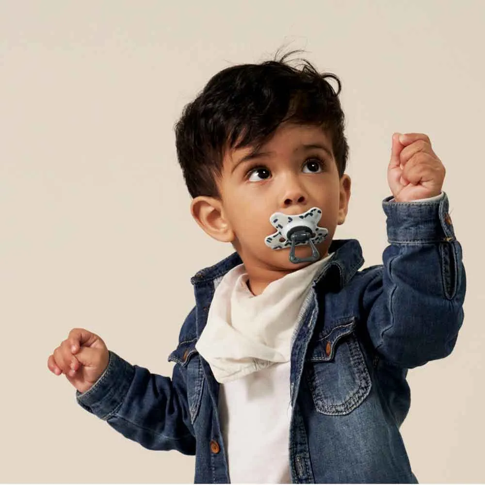 https://www.roshko.bg/media/catalog/product/cache/1/image/9df78eab33525d08d6e5fb8d27136e95/8/7/Difrax Pacifier Natural бебешка залъгалка 12+ м.webp