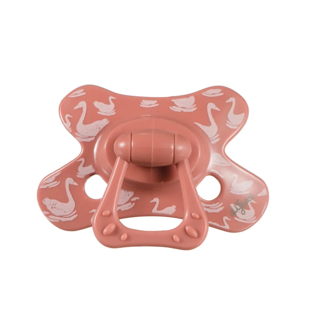 https://www.roshko.bg/media/catalog/product/cache/1/image/9df78eab33525d08d6e5fb8d27136e95/8/7/Difrax Pacifier Natural бебешка залъгалка 12+ м.webp