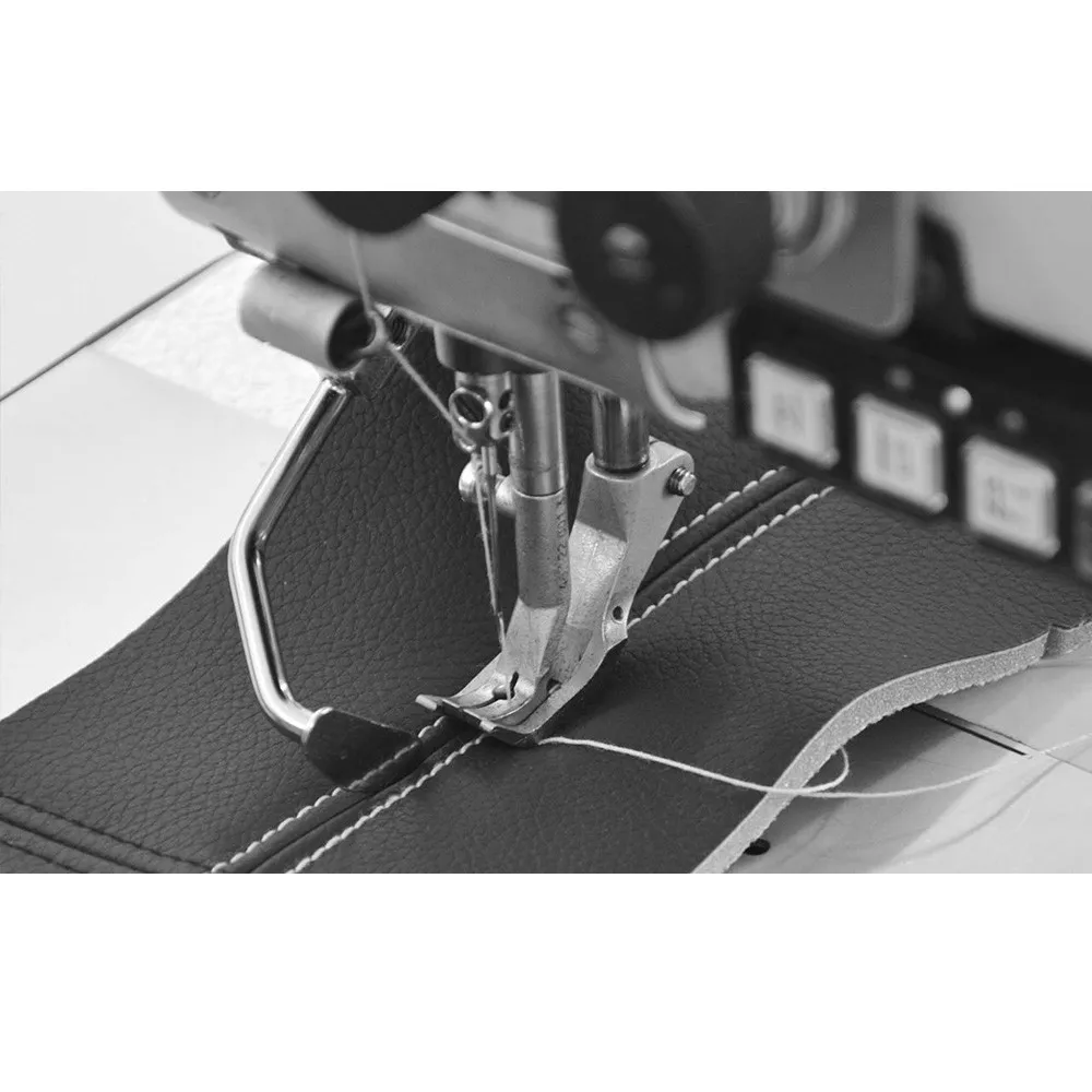https://www.roshko.bg/media/catalog/product/cache/1/image/9df78eab33525d08d6e5fb8d27136e95/8/_/Britax Столче за кола - Römer Trifix Limited Edition.webp
