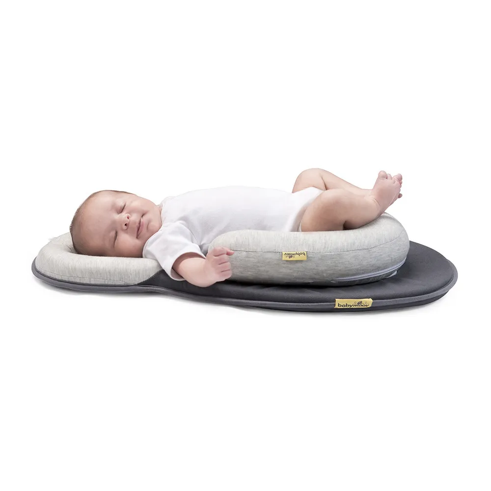 https://www.roshko.bg/media/catalog/product/cache/1/image/9df78eab33525d08d6e5fb8d27136e95/a/0/BABYMOOV Cosydream Възглавница за бебе  3.webp
