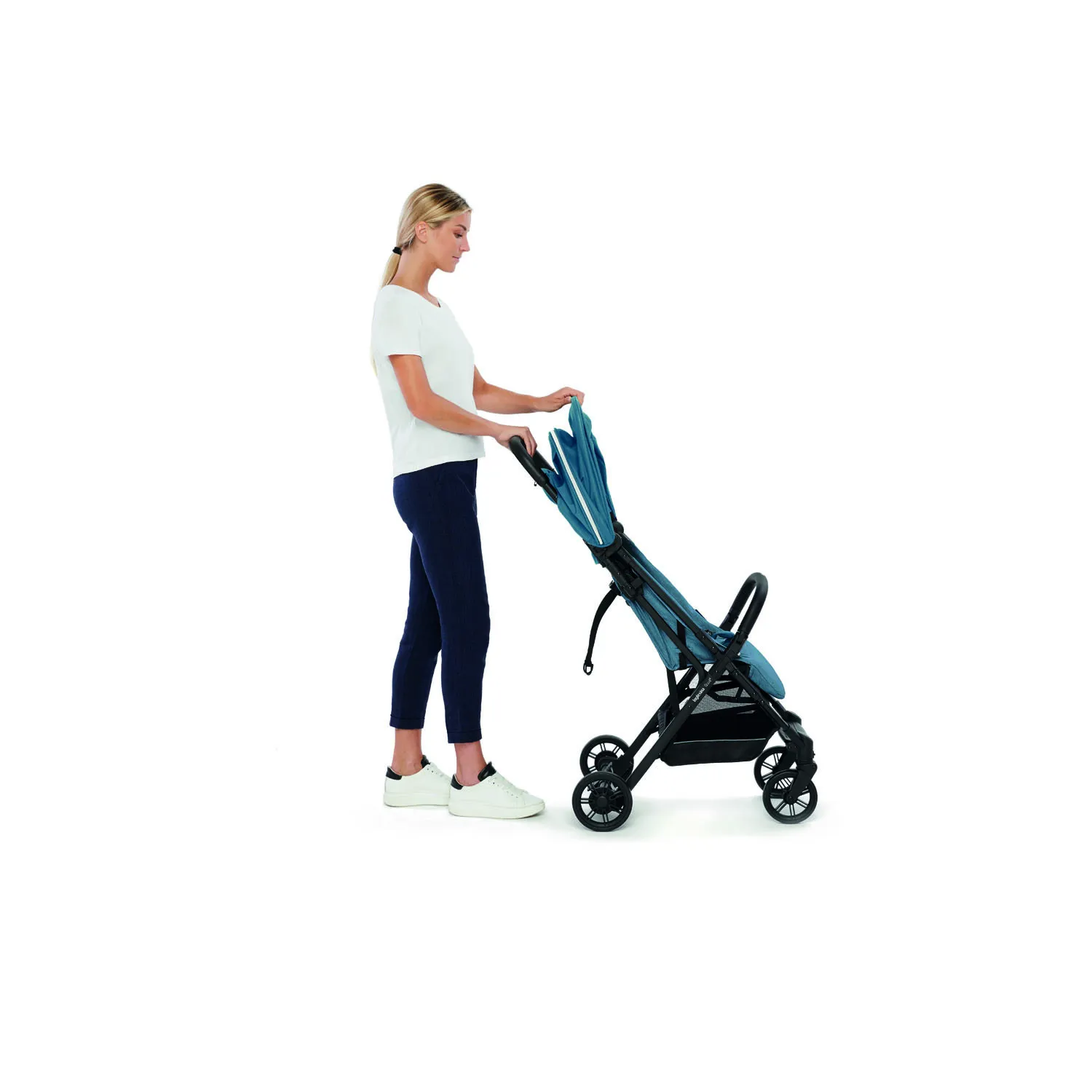 https://www.roshko.bg/media/catalog/product/cache/1/image/9df78eab33525d08d6e5fb8d27136e95/a/p/ количка Inglesina Quid Manta Blue 13.webp