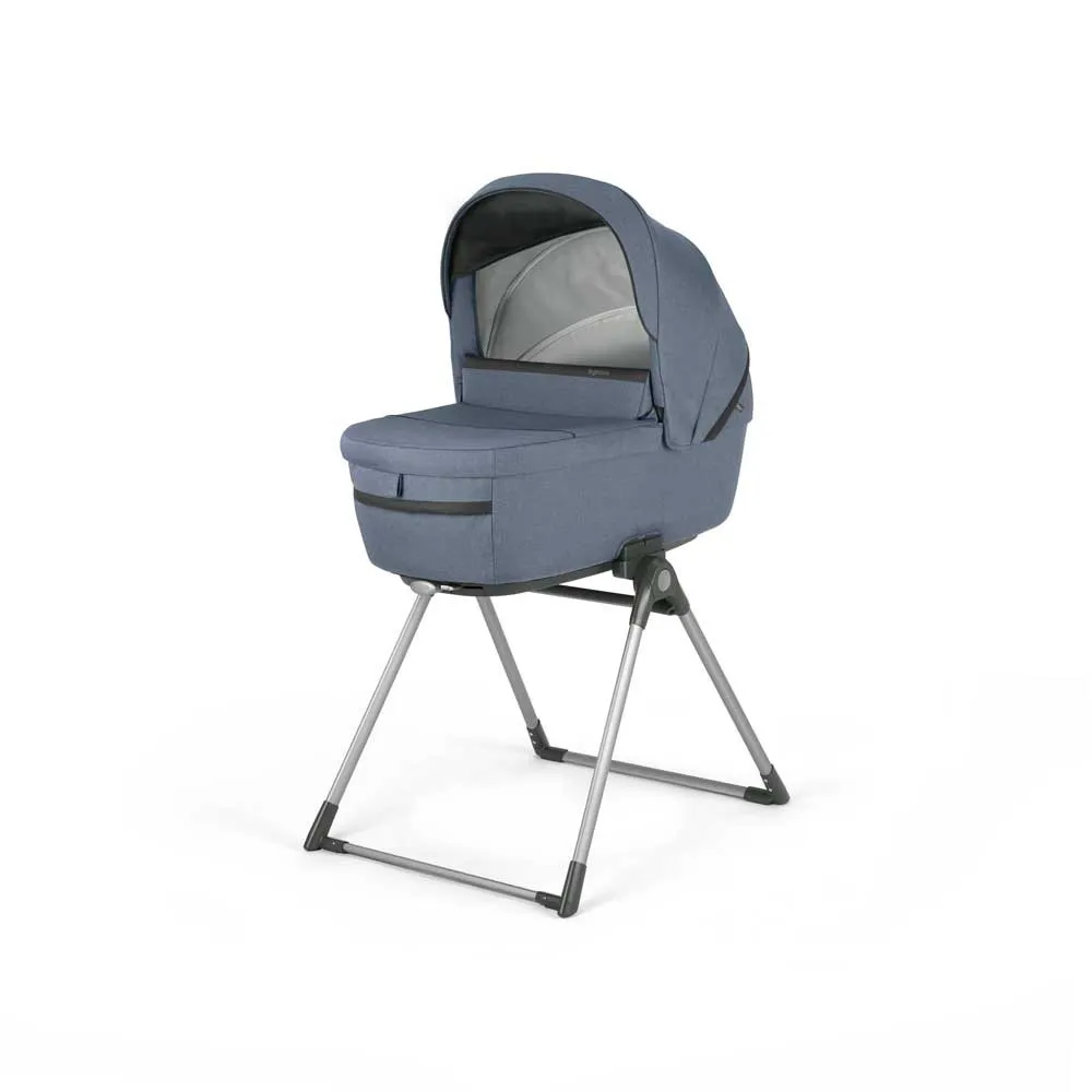 https://www.roshko.bg/media/catalog/product/cache/1/image/9df78eab33525d08d6e5fb8d27136e95/a/p/Inglesina Aptica System Quattro Cab бебешка количка - Alaska Blue 5.webp