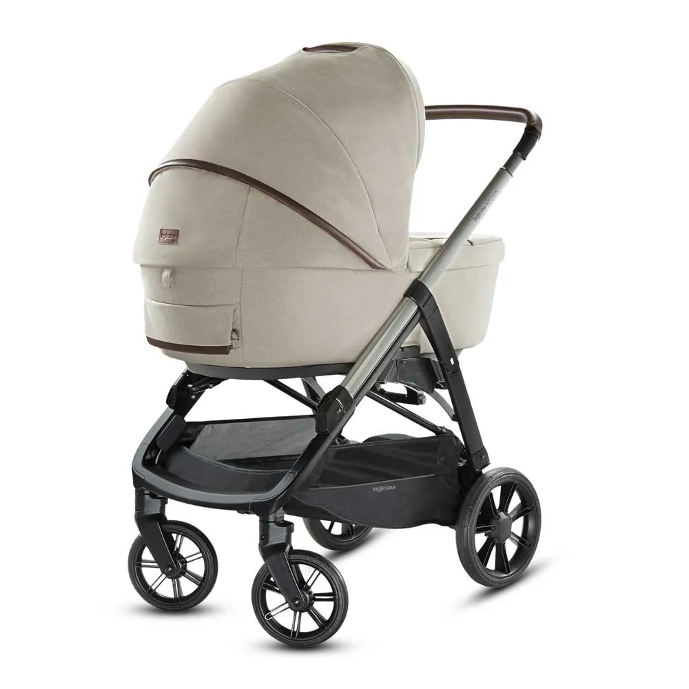 https://www.roshko.bg/media/catalog/product/cache/1/image/9df78eab33525d08d6e5fb8d27136e95/a/p/Inglesina Aptica System Quattro Darwin бебешка количка - Cashmere Beige 2.webp