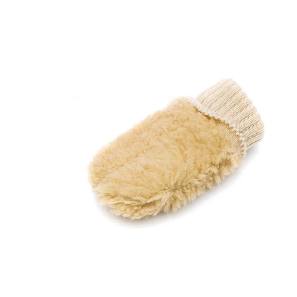 https://www.roshko.bg/media/catalog/product/cache/1/image/9df78eab33525d08d6e5fb8d27136e95/b/6/bebeshki-rakavitsi-ot-agneshka-kozha-fillikid-nature 2.webp
