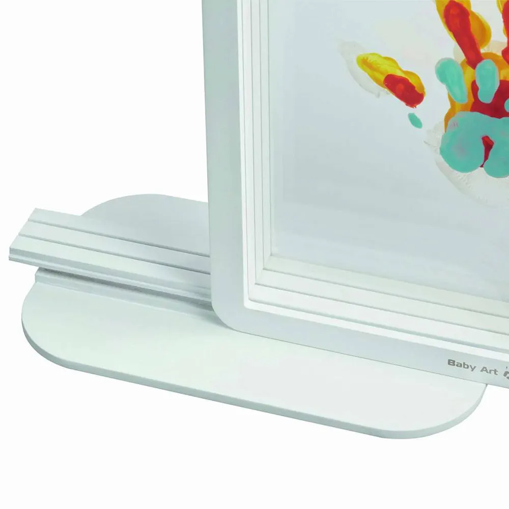 https://www.roshko.bg/media/catalog/product/cache/1/image/9df78eab33525d08d6e5fb8d27136e95/b/a/Baby Art Семеен отпечатък с боички Family Touch Handprints Frame.webp
