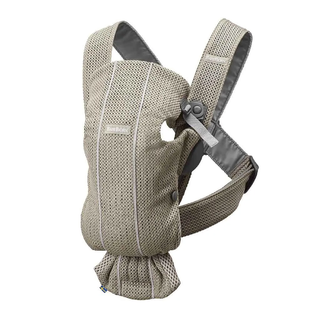 https://www.roshko.bg/media/catalog/product/cache/1/image/9df78eab33525d08d6e5fb8d27136e95/b/a/BabyBjorn Baby Carrier Mini раница за носене на бебе - Greige 3D Mesh.webp