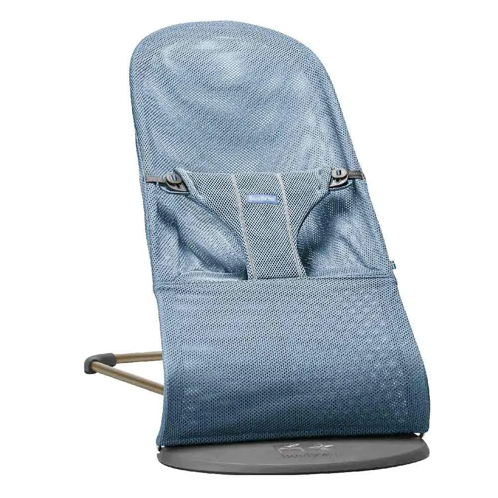 https://www.roshko.bg/media/catalog/product/cache/1/image/9df78eab33525d08d6e5fb8d27136e95/b/a/BabyBjörn Bliss бебешки шезлонг - Slate Blue, Mesh.webp