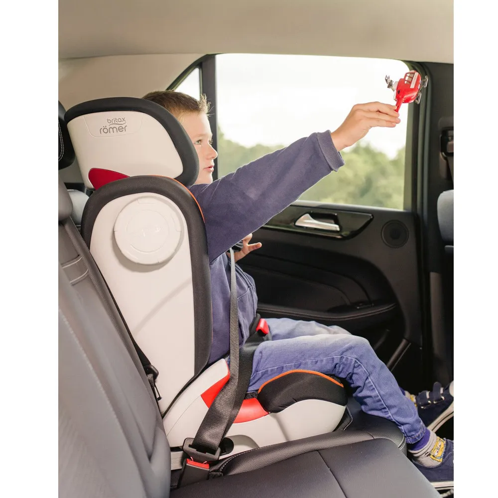 https://www.roshko.bg/media/catalog/product/cache/1/image/9df78eab33525d08d6e5fb8d27136e95/b/l/Britax Столче за кола Römer KIDFIX II XP SICT Black Marble.webp